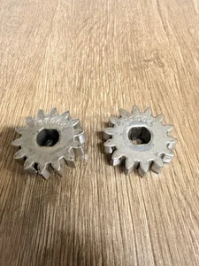 2 Pack Craftsman Husqvarna Poulan Genuine 137054 Pinion Gear Repl 532137054 - Picture 1 of 3