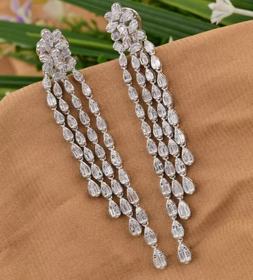 ¡Lámpara! Pendientes colgantes de diamantes cultivados en laboratorio de corte redondo/baguette de oro de 14 k Foto 1 de 4