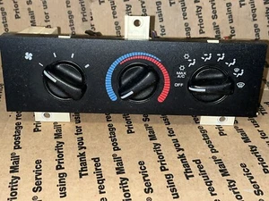 P55055459AF    1998-2003 Dodge Ram Van OEM Temp Climate Control With AC - Picture 1 of 9