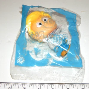 New Scooby-Doo Fred Bobble Heal #4 McDonalds Happy Meal Toy 2021 - Picture 1 of 3