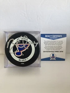 BRETT HULL SIGNED AUTOGRAPHED ST LOUIS BLUES OFFICIAL 90’s GAME PUCK PSA DNA - Picture 1 of 4