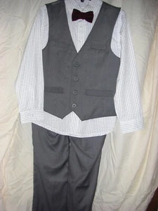 Boys 3 Piece Suit size 10 Brand New - Picture 1 of 6