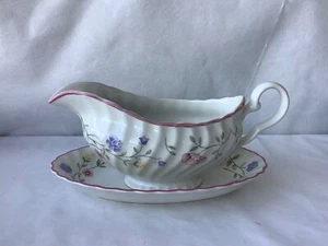 Johnson Brothers Summer Chintz - Gravy Boat - Sauce Boat with Saucer - Picture 1 of 8