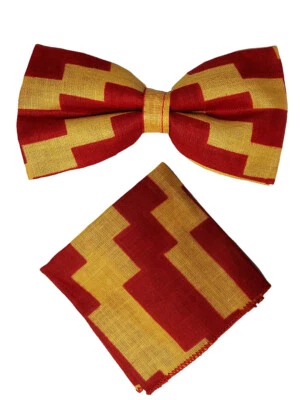 Pajarita Kente con estampado africano rojo intenso y beige con cuadrado de bolsillo Foto 1 de 2