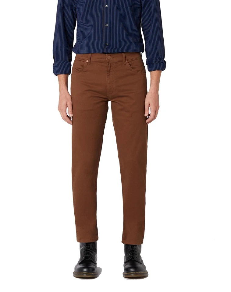 Wrangler Hombre Greensboro Elástico Sarga Pantalones Cintura 34-46 Inc - Imagen 1 de 4