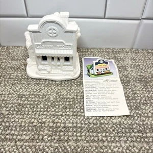 California Creations Ready to Paint General Store 10301 Christmas Village New - Picture 1 of 19