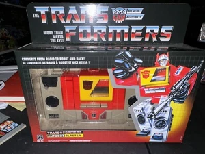 Hasbro Transformers Autobot BLASTER Reissue G1 Walmart Exclusive New Sealed - Picture 1 of 1