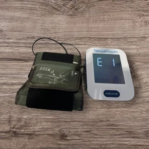 iBloodPressure Blood Pressure Monitoring System Adj. Cuff Cellular Connected - Picture 1 of 3