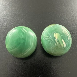 Vintage BAKELITE Clip Earrings Unusual Green Swirl Design - TESTED Bakelite #89 - Picture 1 of 5