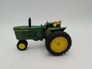 1/16 Ertl Farm Toy John Deere 3020 4020 Narrow Front Tractor - Picture 1 of 4
