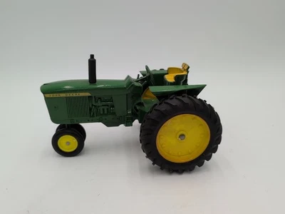 1/16 Ertl Farm Toy John Deere 3020 4020 Narrow Front Tractor - Image 1 of 4