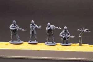 1/72 Modern Rebel Armed Group of Four Resin Model - Picture 1 of 3