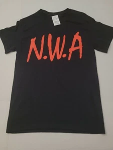 N.W.A MEN SHORT SLEEVE N.W.A GRAPHIC T-SHIRT BLACK/RED NWA108825 SIZE SMALL - Picture 1 of 5