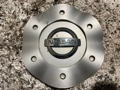 2006 NISSAN MURANO ALLOY WHEEL CENTRE CAP 40315 CA100 (2) C475 - Image 1 of 3