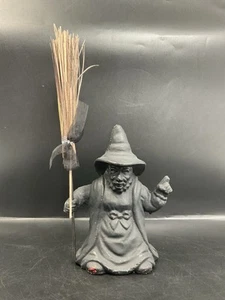 Antique Style Cast Iron Halloween Witch Coin Bank - Picture 1 of 11