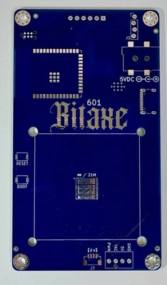 PCB Bitaxe Gamma 601 azul y plateado para construir tu propia Bitaxe Gamma Foto 1 de 4