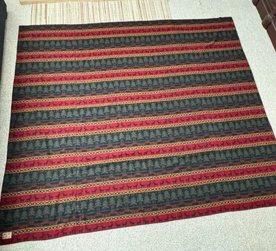 Woolrich 100% Pure Wool Blanket 110x100 with TWO matching pillowcases - Image 1 of 4