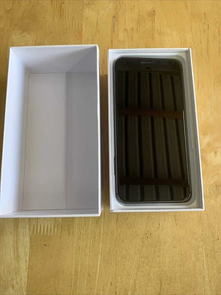 Google Pixel XL - 128GB - Quite Black (Unlocked) Unlimited Google Photos Backup - Image 1 of 1