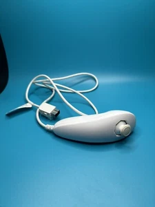 Nintendo Wii Official Authentic OEM White Nunchuck Controller RVL-004 Tested - Picture 1 of 4
