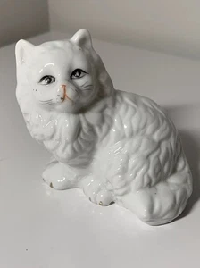 Estatuilla de gato blanco de porcelana vintage hecha en China GOT - Imagen 1 de 5