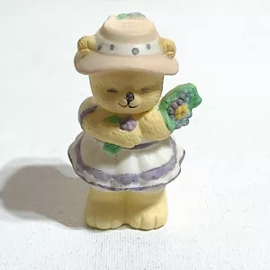 Estatuilla de Colección BC Bronson Oso de Peluche Porcelana Bisque Arte Oso en el Día de la Primavera - Imagen 1 de 5