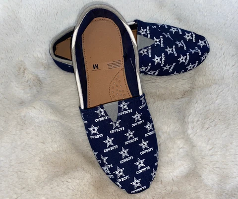 NFL Football Team Logo Stripe Womens Slip On Canvas Shoes Dallas Cowboys Cover