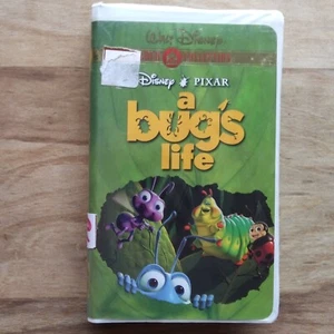 A Bug's Liffe 1998 Gold Classic Collection VHS Video Tape Disney Pixar Clamshell - Picture 1 of 6