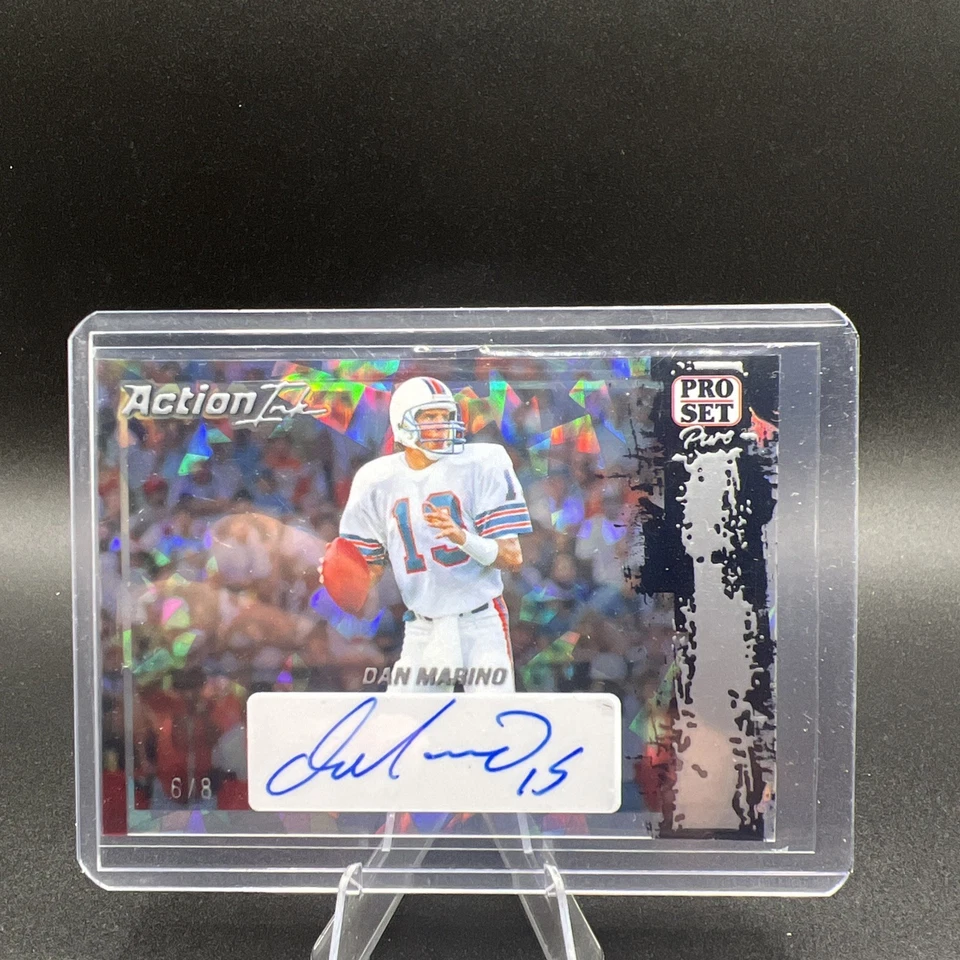 JUEGO PROFESIONAL DAN MARINO 2023 TINTA DE ACCIÓN AUTÓGRAFO 6/8 MIAMI DOLPHINS.  Foto 1 de 4