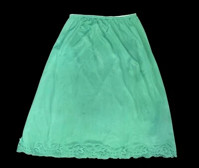 复古 SLIP 连衣裙裙 LINGERIE 手工染色绿色蕾丝边底 — 第 1/4 张图片