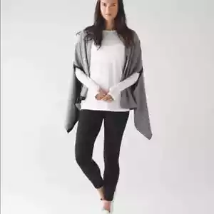 Lululemon Vinyasa Scarf Wrap One Size Snap Closure Black/white Customizable NWTS - Picture 1 of 9