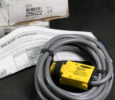 One (1) Banner SM31R Mini-Beam Photoelectric Sensor 3m Range 2m Cable 25222 NEW - Image 1 of 4