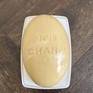 CHANEL No.19 SAVON SAVON SOAP CHANEL No.19 SAVON SAVON SOAP From Japan - Picture 1 of 7
