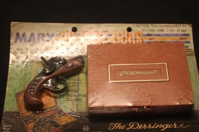 MARX MINIATURE HISTORIC GUNS THE DERRINGER IN PACKAGE 1974 - Image 1 of 4