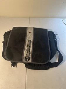 SwissGear Laptop Carrier - Picture 1 of 3