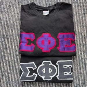 Vintage Sigma Phi Epsilon 2 Shirts Men XL Black SigEp Y2K Stitched Letters - Picture 1 of 9