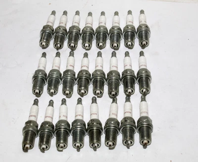 24 GENUINE CHAMPION SPARK PLUGS RC12YC 71S 491055 71055 COPPER PLUS SHOP PACK