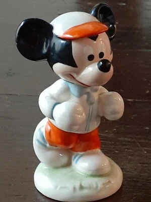 Estatuilla de colección GOEBEL Walt Disney Productions-JOGGING-RUNNING MICKEY MOUSE Foto 1 de 4