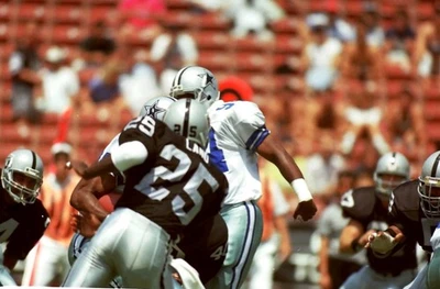 Dan Land Original 35mm Negative Aug 18 1990 Los Angeles Raiders VS Dallas - Image 1 of 2