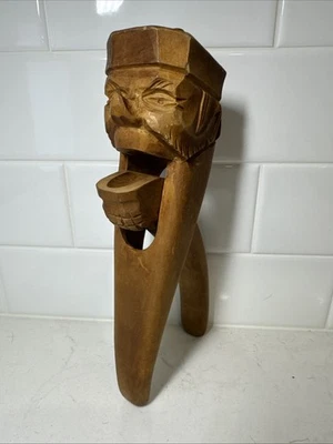 De Colección Madera Viejo Con Tapa Cascanueces Hecho a Mano Rústico Primitivo, ¿Selva Negra? Foto 1 de 4