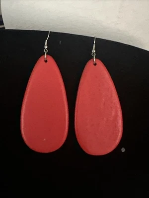 Pendientes ligeros de pluma roja cereza ovalados de madera J CREW nuevos sin etiquetas NUEVA OFERTA 4 CARIDAD❤️361 Foto 1 de 3