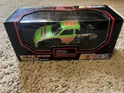 1:43 Racing Champions NASCAR 1992 Chevy #18 Interstate Batteries Dale Jarrett Foto 1 de 4