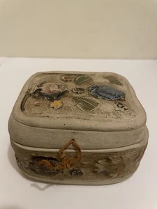 Vintage Hand Made Pottery Box Signed R Grinan From Venezuela 3.5”x3” Fish Motif - Picture 1 of 9
