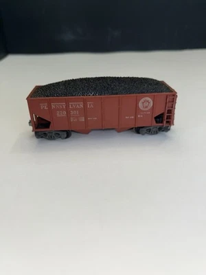 Tolva vintage Varney HO Pennsylvania 220301 2 bahías con carga de carbón marrón Foto 1 de 4