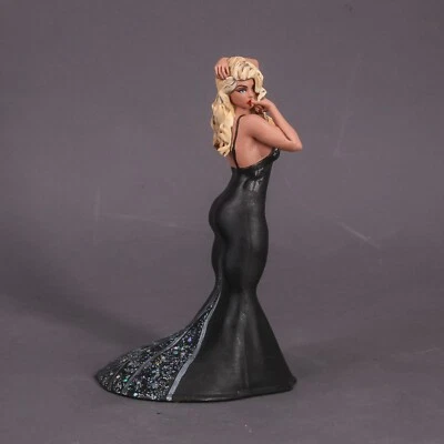 Painted Unpainted resin girl woman 1/18 1/24 1/32 1/43 S378-X240 - Image 1 of 4