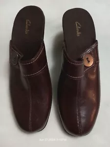 Clarks tacchi scorrevoli donna marrone scuro in pelle decorativi con bottoni laterali taglia: 7M - Foto 1 di 10
