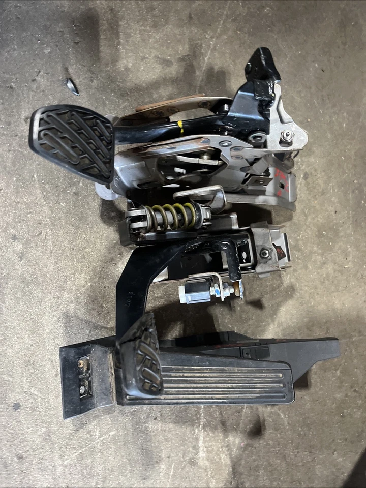 Nissan 370z 2010 2015 cupé embrague manual pedal freno gasolina OEM Foto 1 de 4