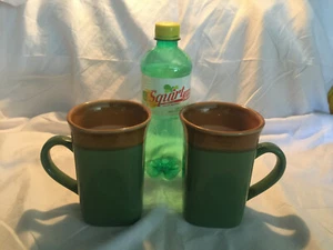 Juego 2 tazas de café con leche ROYAL NORFOLK Greenbrier con fondo cuadrado de 5" marrón verde - Imagen 1 de 4