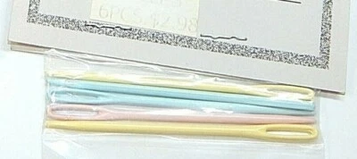 1 PACK 4 Pcs Plastic Lacing Needles Colored Craft  BEADING NEEDLE Tool NEW - Image 1 of 2