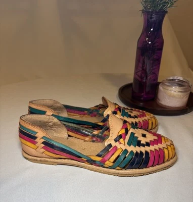 Sandalias planas de cuero mexicano con punta cerrada 6 EE. UU., Mex 4 talla Huarache Boho multicolor Foto 1 de 4