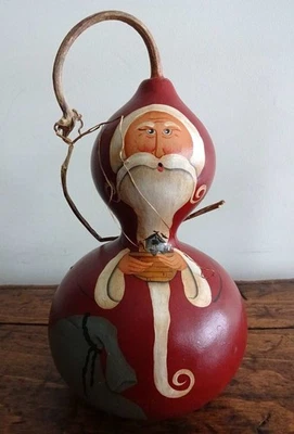 PRIMITIVE CHRISTMAS FOLK ART Hand Painted GOURD SANTA With NOAHS ARK Signed - Image 1 of 4